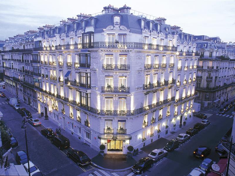 Отель La Tremoille Париж Экстерьер фото